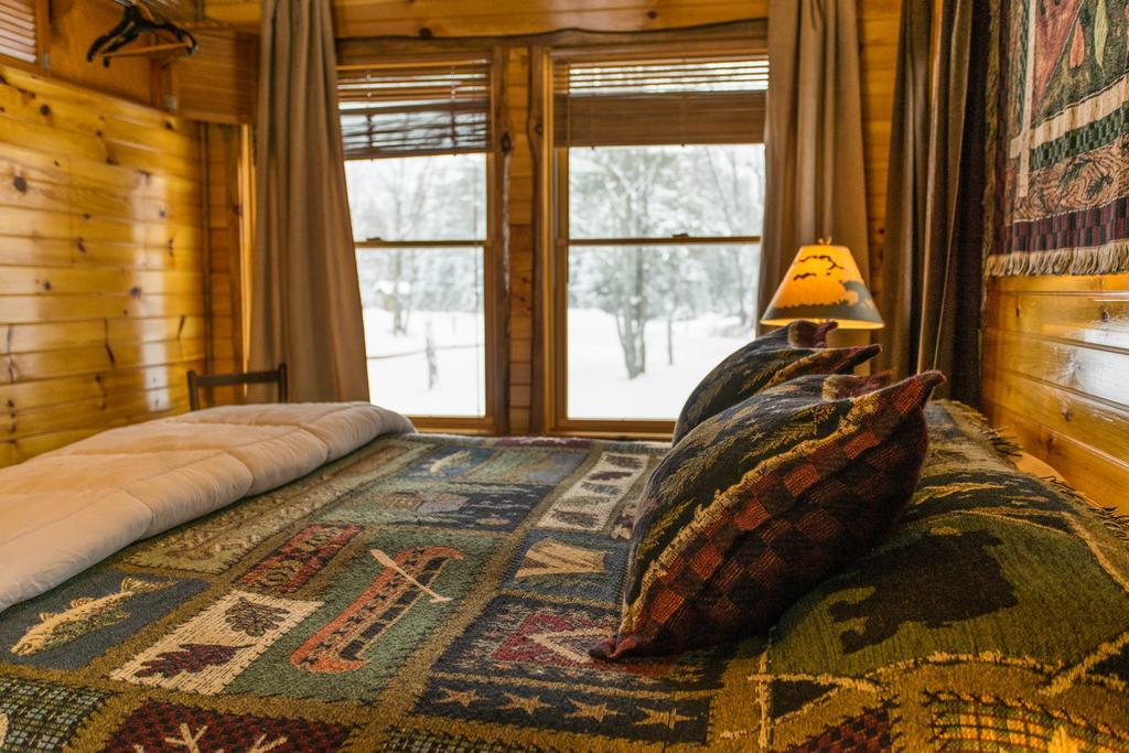 Lake Clear Lodge Экстерьер фото