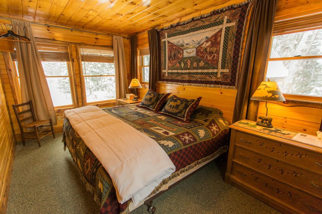 Lake Clear Lodge Экстерьер фото
