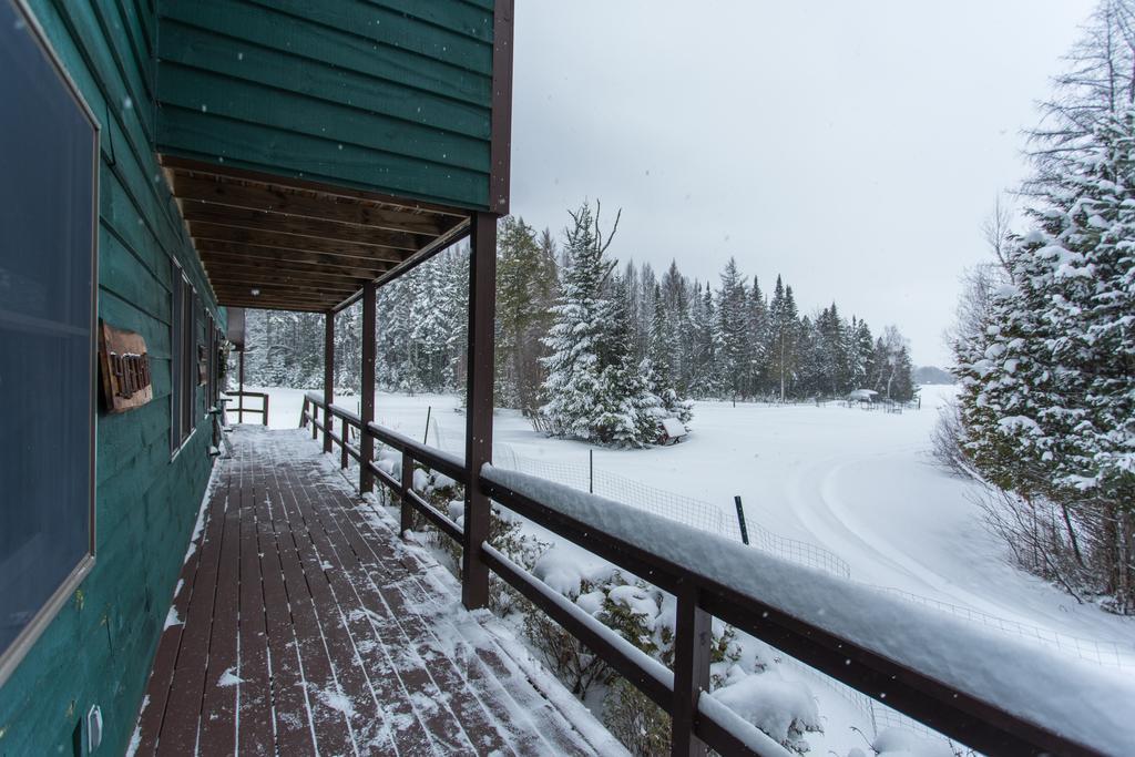 Lake Clear Lodge Экстерьер фото