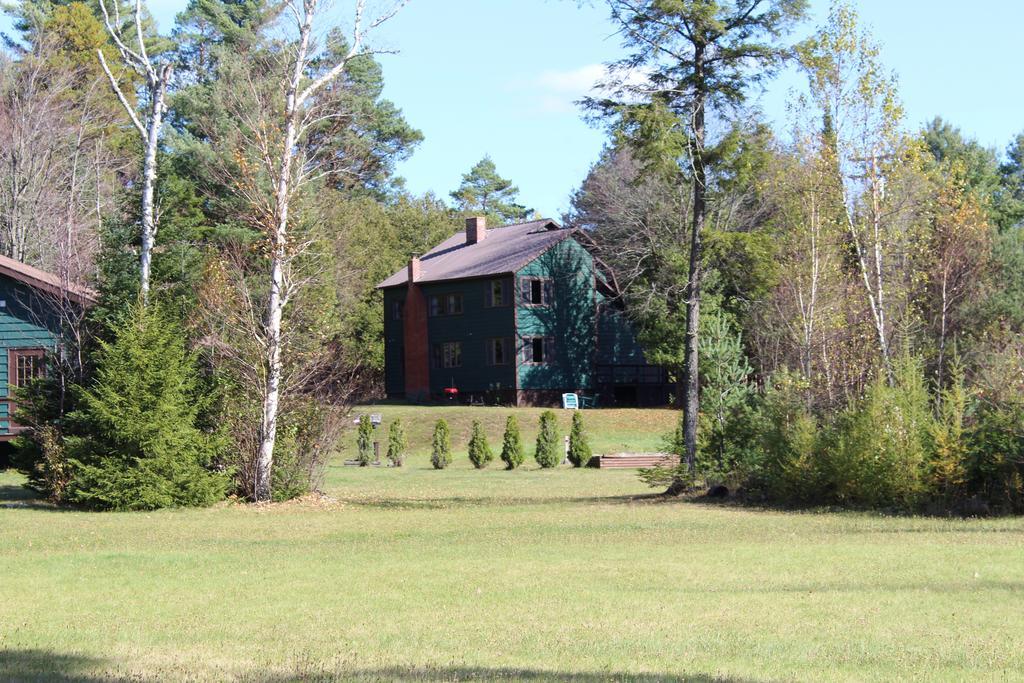 Lake Clear Lodge Экстерьер фото