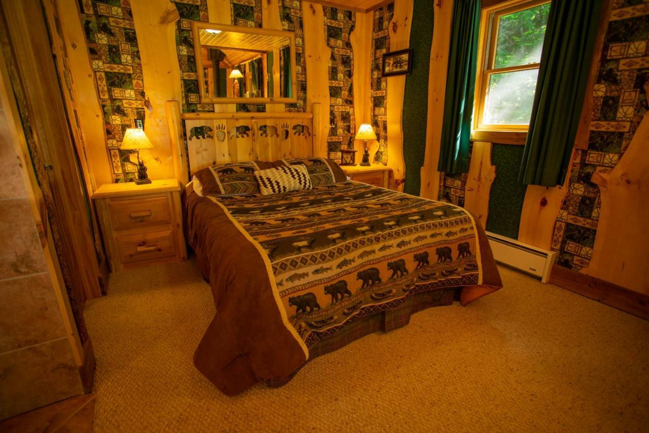 Lake Clear Lodge Экстерьер фото